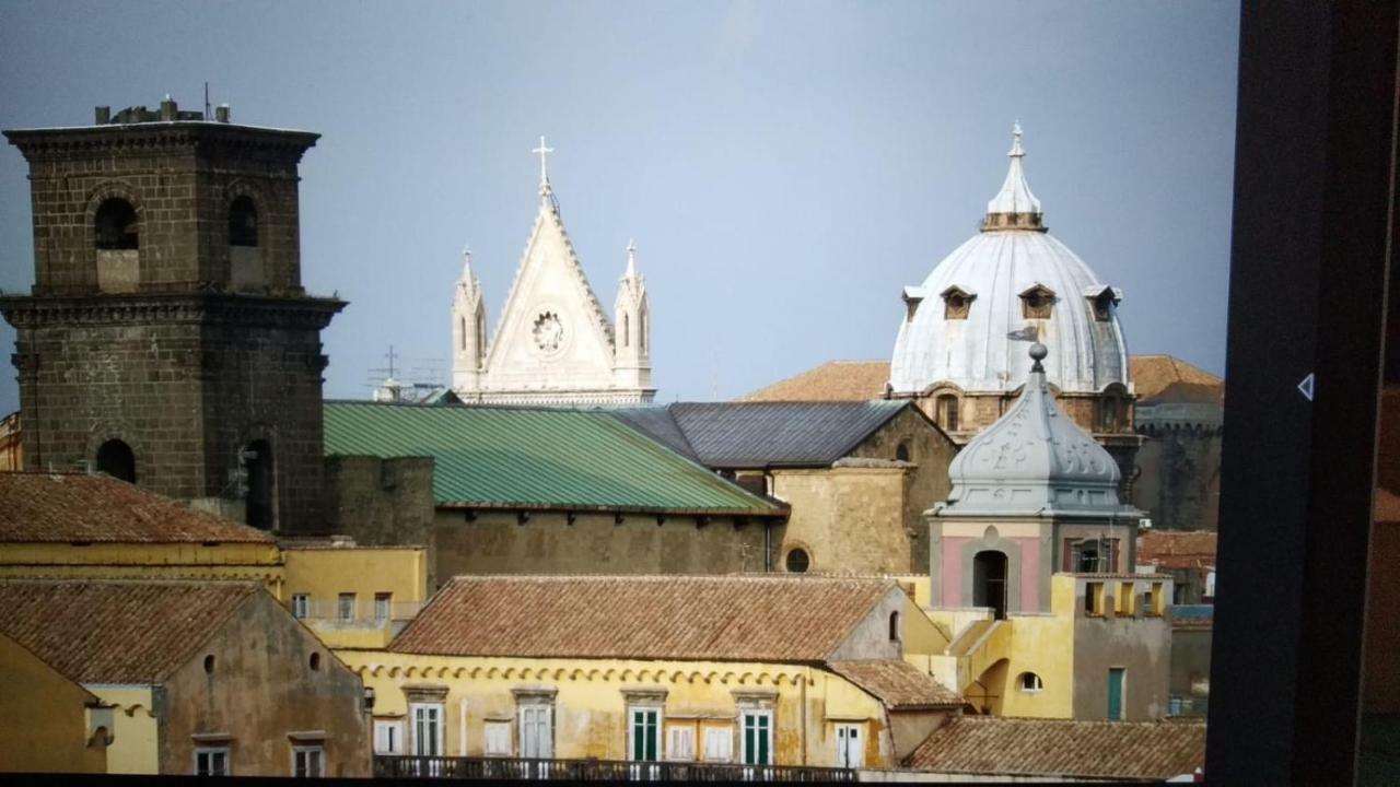 La Casa Sui Tetti Nápoles Exterior foto