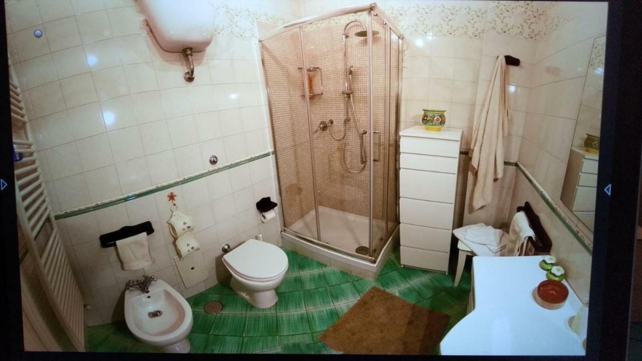 La Casa Sui Tetti Nápoles Exterior foto